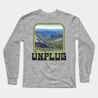 UNPLUG Retro Vintage Posted Mountain Range With A River And Hikers Running With A Great View Long Sleeve T-Shirt